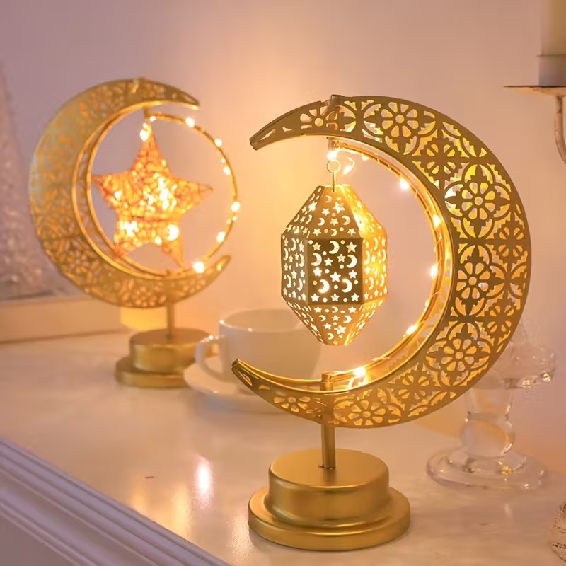 Home Decor Ramadan - ラマダンLEDナイトライト回転式鉄製月と星 イード・ムバラク装飾 中東の家庭用テーブルフェスティバル装飾ランプ ﻿