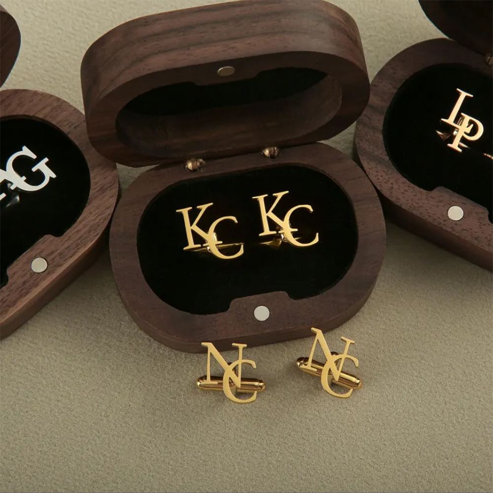 Wooden Letter Sign - パーソナライズされた頭文字の組み合わせカフスボタン、新郎と花婿の付添人への結婚祝い、精巧な木製ボックス入り