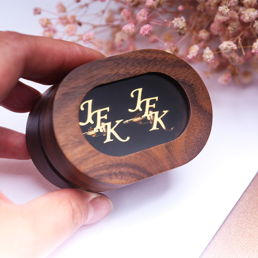 男性用にカスタマイズされた最初の文字のカフスボタン,パーソナ - Wooden Letter Sign のレビューと価格