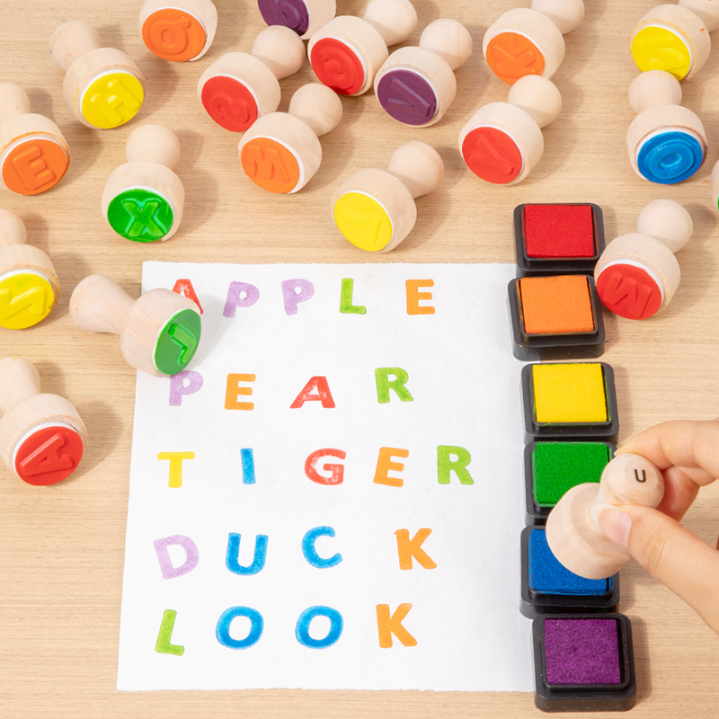 26個の木製アルファベットスタンプ 子供向けギフト 単語スペ - Wooden Letter Sign のレビューと価格
